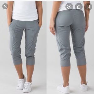 lulu in flux grey crop pant